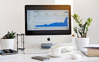 皇冠体育官方网站-专访王蔷③：一块五味杂陈的披萨 仿佛一夜之间长大